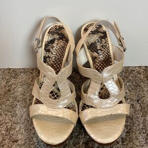 Giannni Bini Leather Uppers 5 Inch Heels Womens Size 7.5 A428